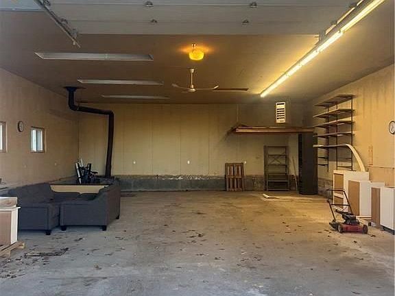 4th image of 4670 Fallowfield Rd