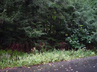 225 Onocop Dr, Pocono Lake, PA 18347