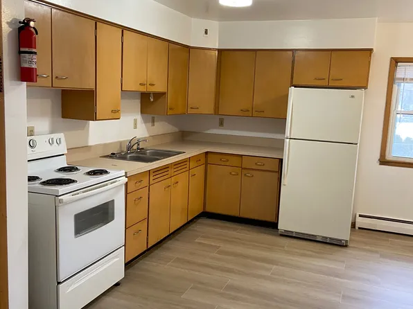 1947 Pierce St #1947, Dubuque, IA 52001