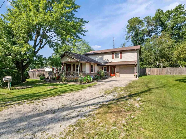 210 S East St, Oakland City, IN 47660