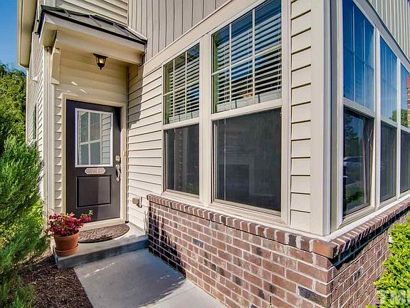 2nd image of 228 Mount Evans Dr
