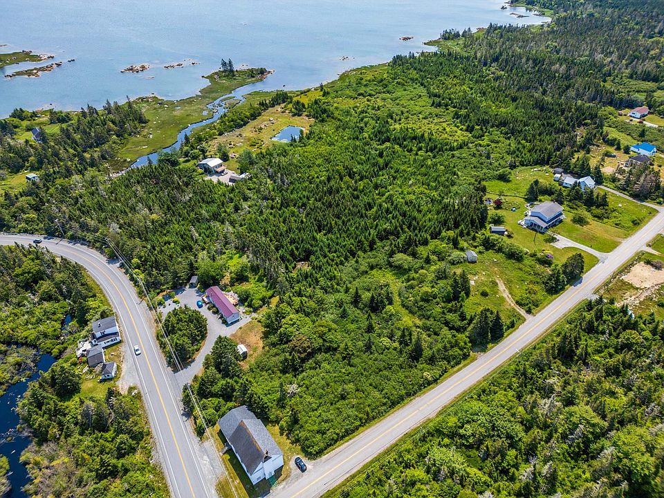 1st image of 21 Bear Point Rd