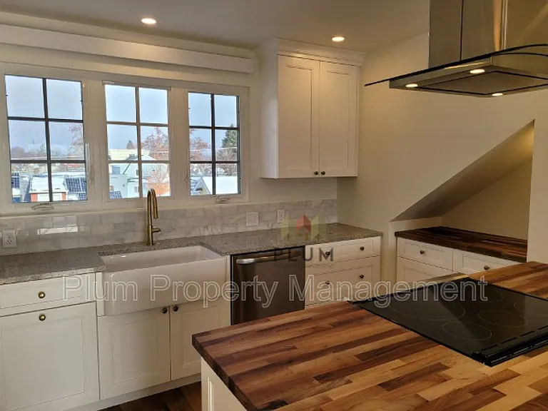 2023 S Higgins Ave #F — Photo 6