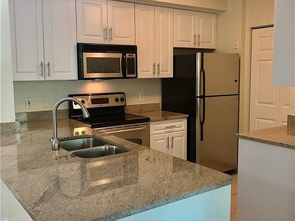 4th image of 1105 Reserve Ct #1-202