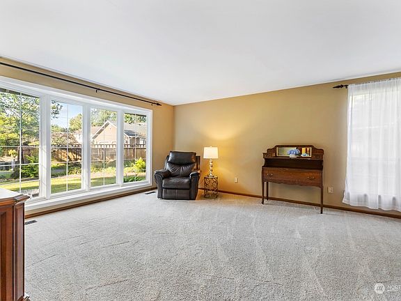 4th image of 7704 133rd Street Ct E