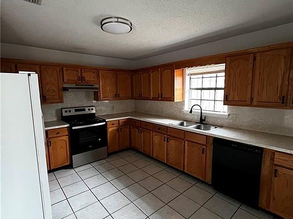 5th image of 1547 Guadalajara Ave