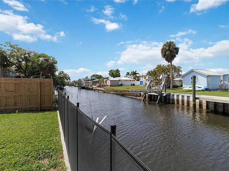 607 Manatee Ave — Photo 33