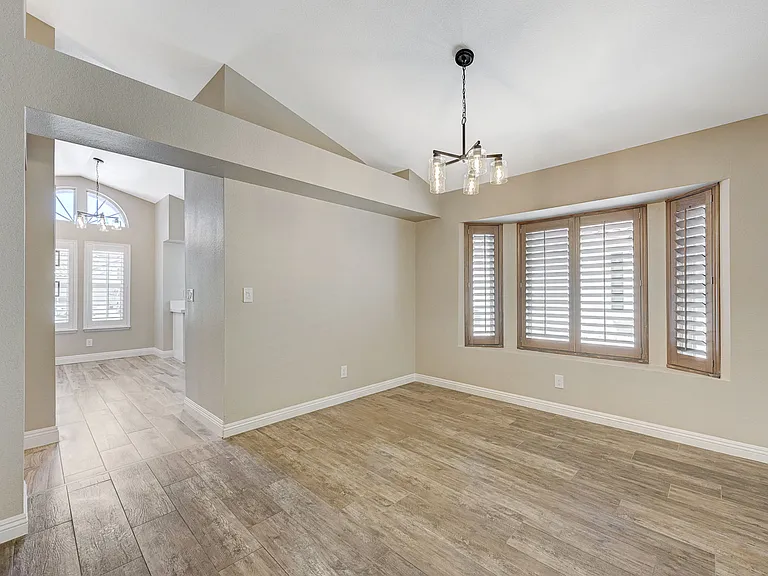 272 Comfort Dr — Photo 8