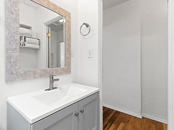4th image of 3619 Morehead Ave
