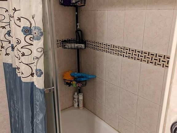 5th image of 1 Mead Ave