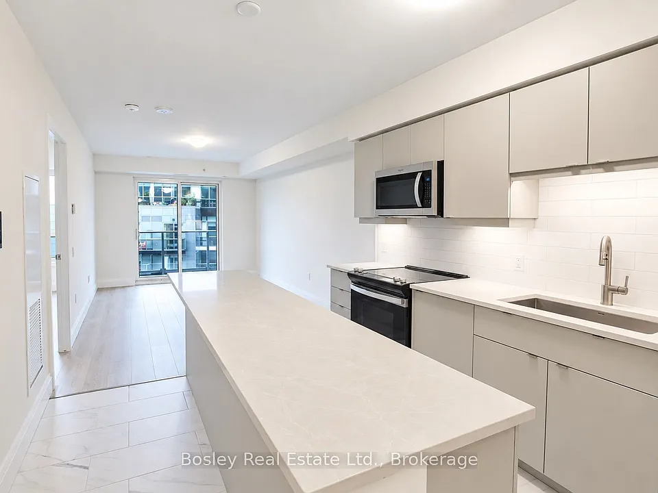 93 Arthur St S #1008