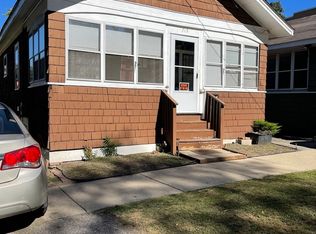 719 Hamilton Ave, Aurora, IL 60505