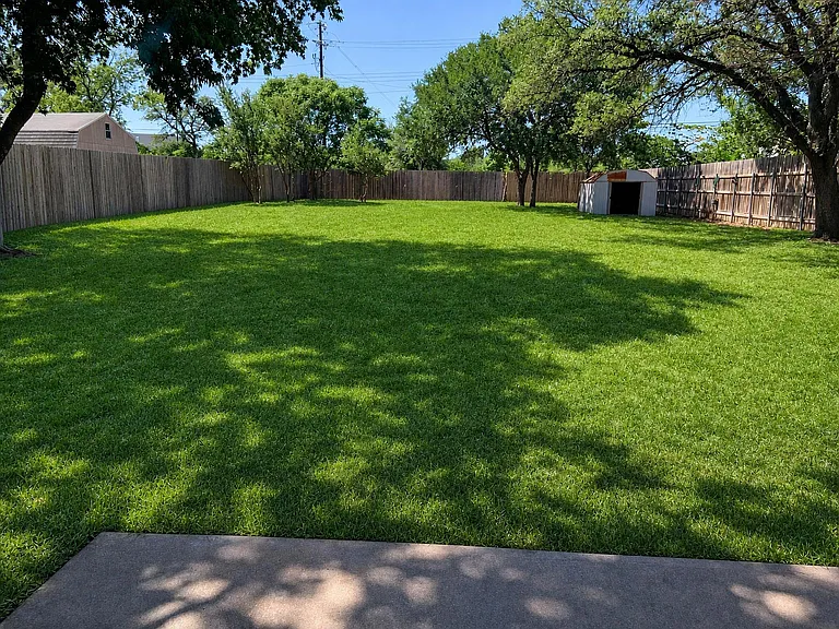 1301 Shenandoah Dr — Photo 11