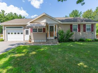 37 Yvonne St, Sanford, ME 04073