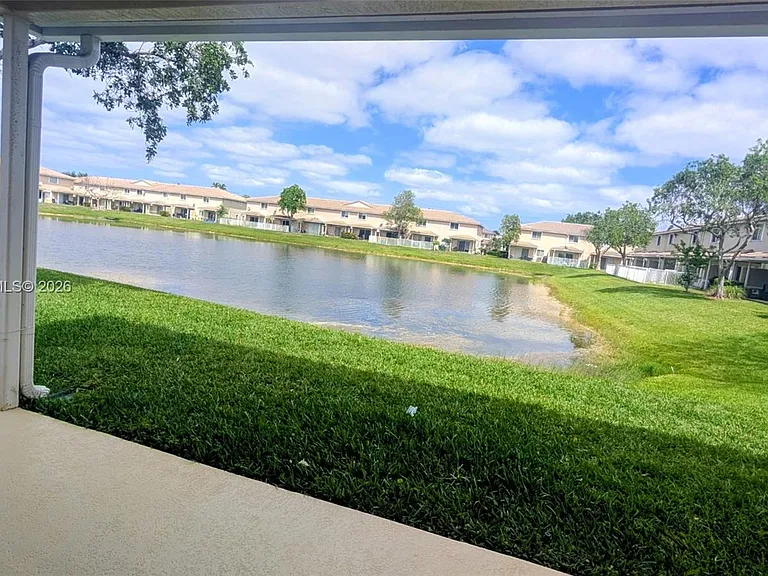 5910 Royal Way #---- — Photo 18