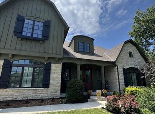 9500 Woodland Rd, Lenexa, KS 66220