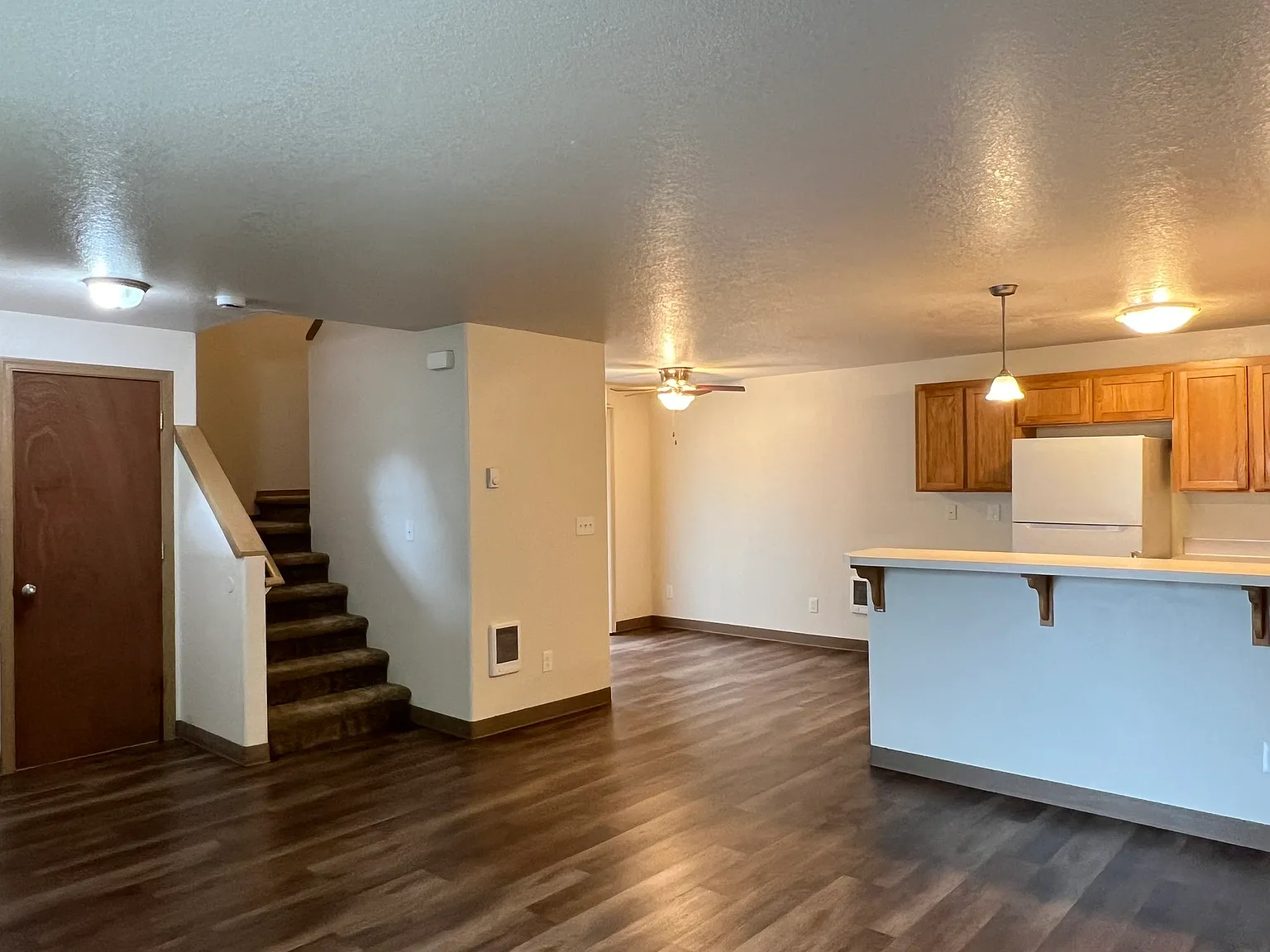 3 bed, 1.5 bath, 1104 sqft, $1,895 — Photo 2