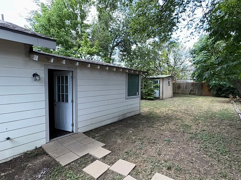 2816 Gordon Ave — Photo 24