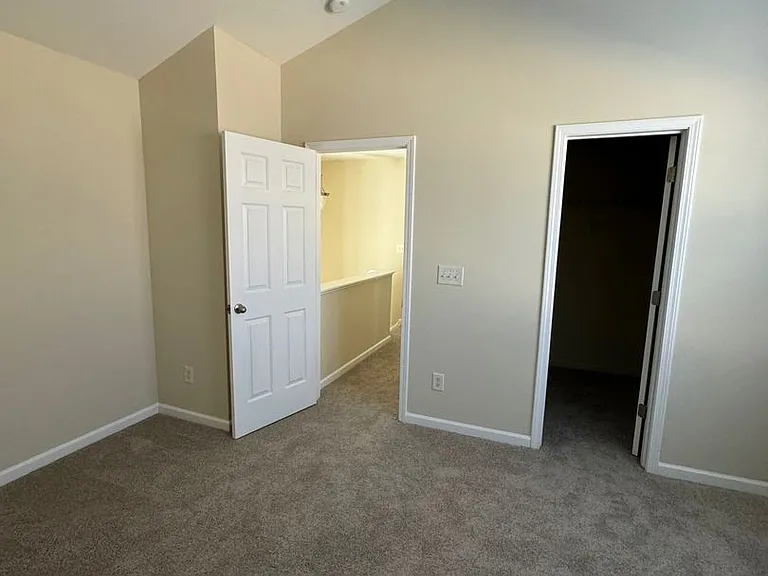 7919 Averette Hill Dr — Photo 16