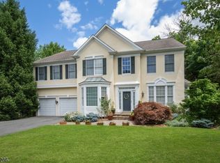 11 Wellington Dr, Basking Ridge, NJ 07920