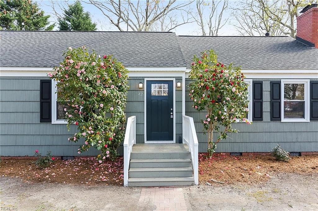 42 Minton Dr Newport News Va 23606 Mls 10370582 Zillow
