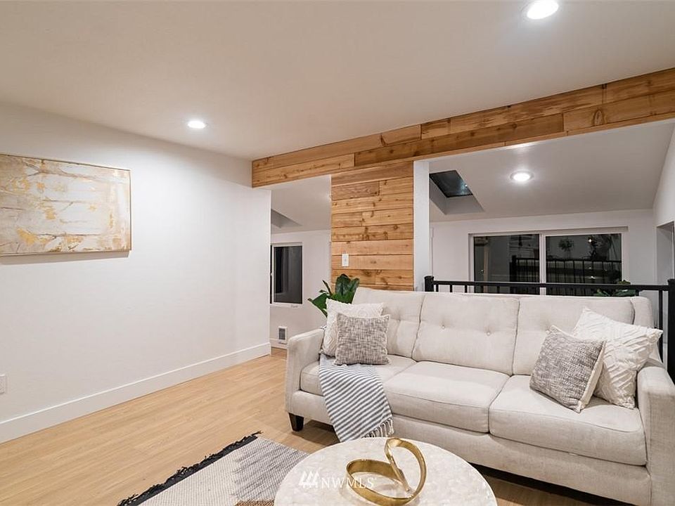 1st image of 1207 S 50th St