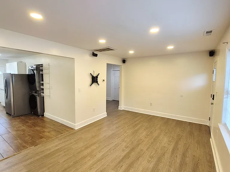115 Slagle Ave — Photo 4