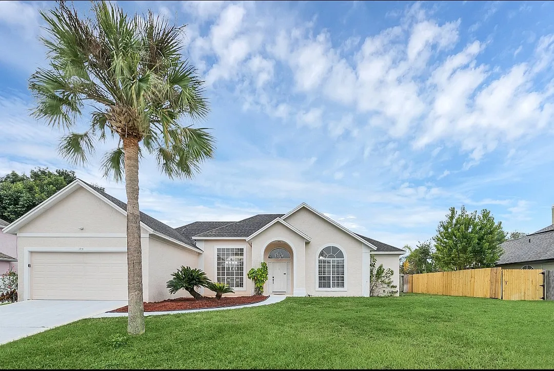 4 bed, 1907 sqft, $4,000 — Photo 1
