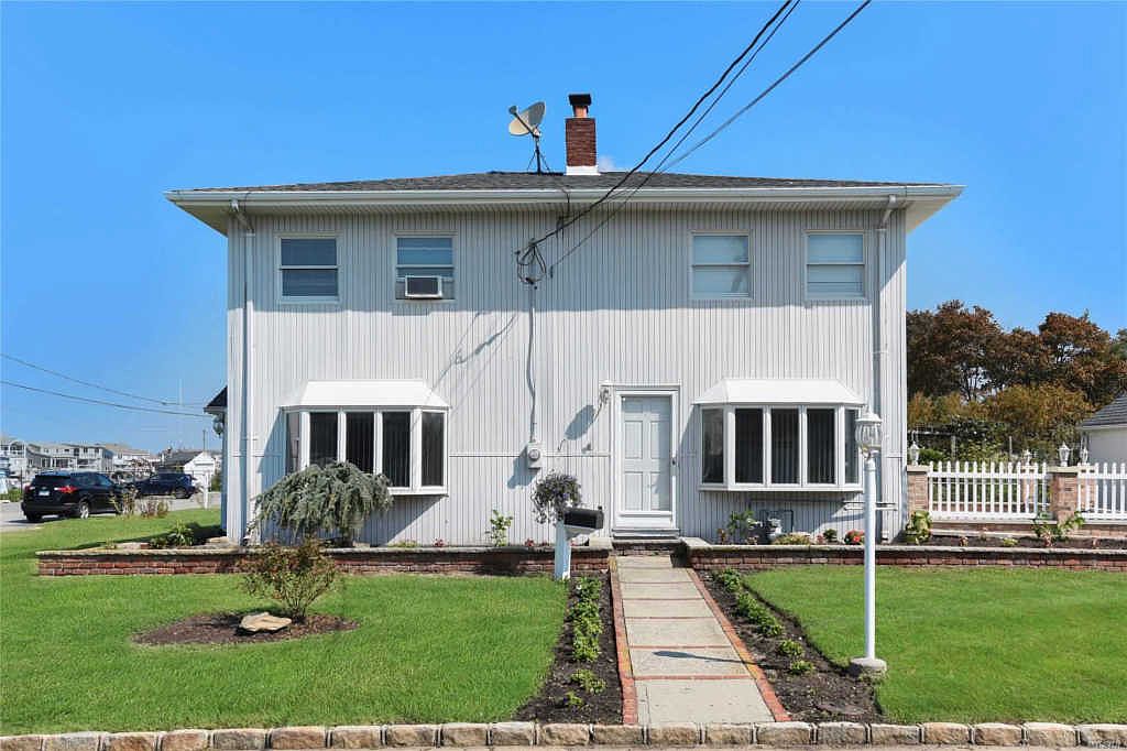 9 Cabot Rd W, Massapequa, NY 11758 Zillow