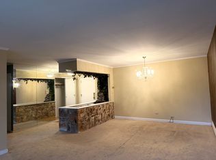 1311 S Finley Rd APT 422, Lombard, IL 60148