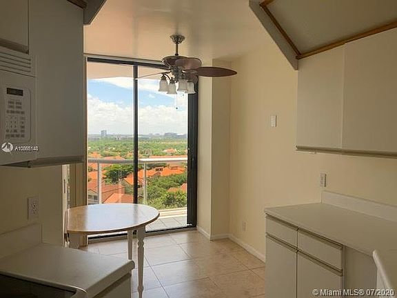 5th image of 3610 Yacht Club Dr APT 1215