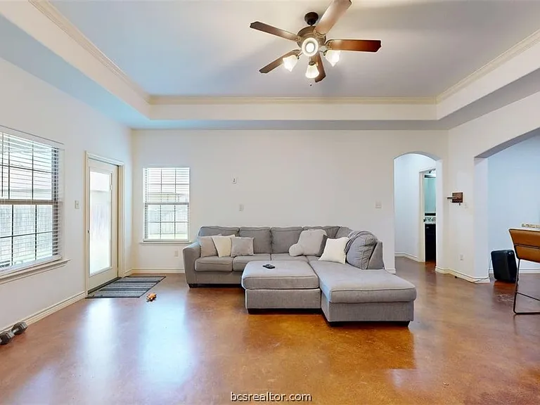 413 Hayes Ln #C & D — Photo 2