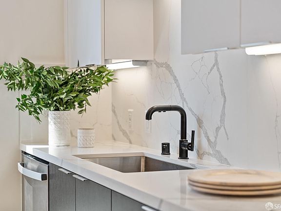5th image of 52 Kirkwood Ave #304