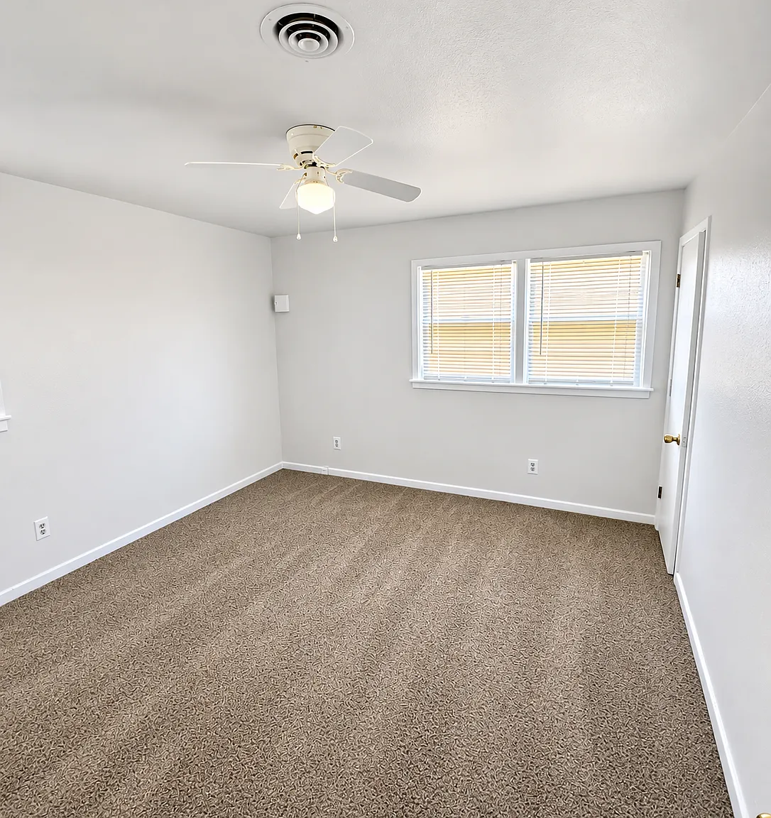 3 bed, 1.5 bath, 1164 sqft, $1,100 — Photo 4