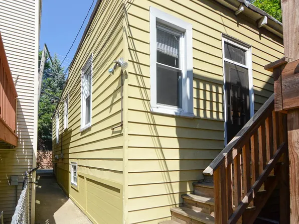 2616 N Marshfield Ave, Chicago, IL