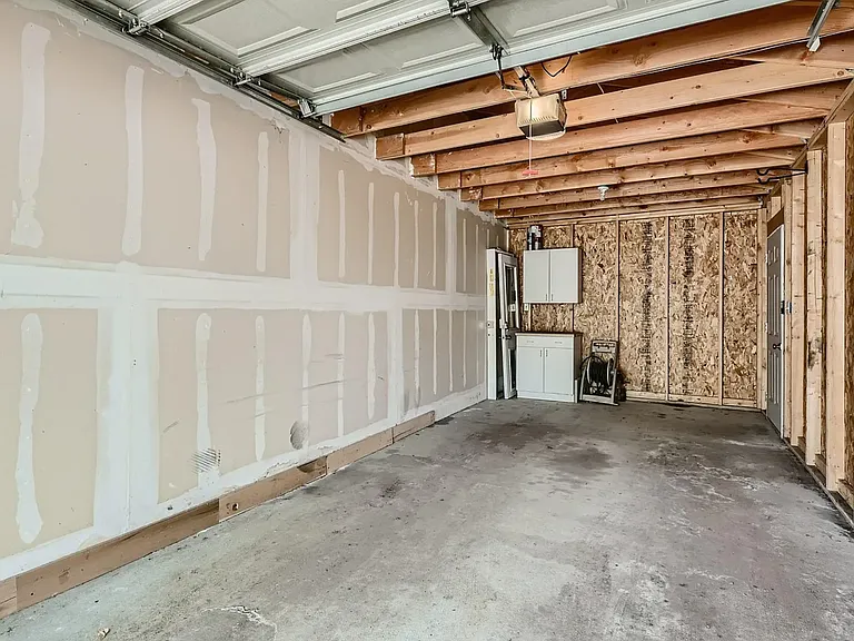 2343 Hooker St — Photo 20