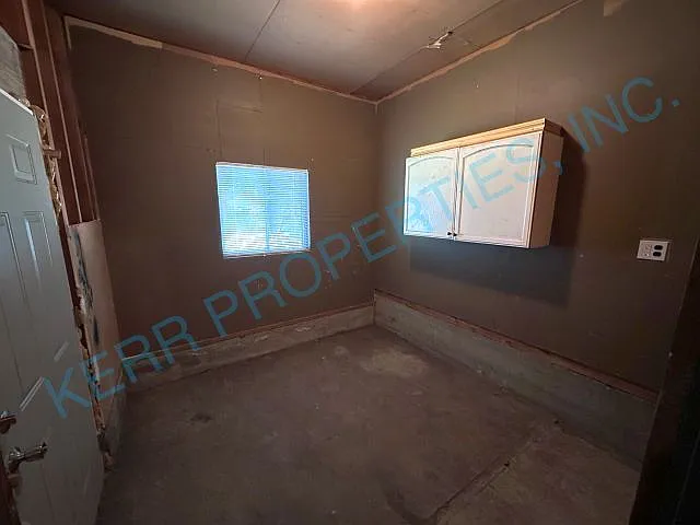 12407 NE Knott St — Photo 24