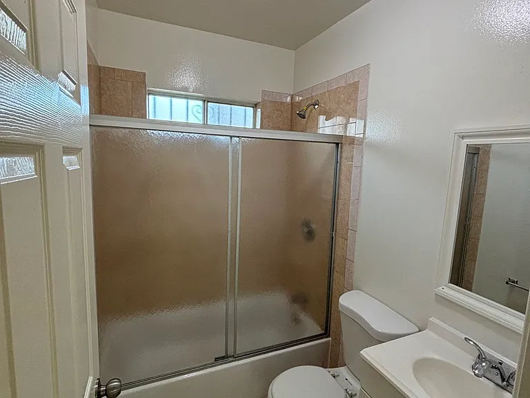 11015 S San Pedro St #11017 — Photo 7