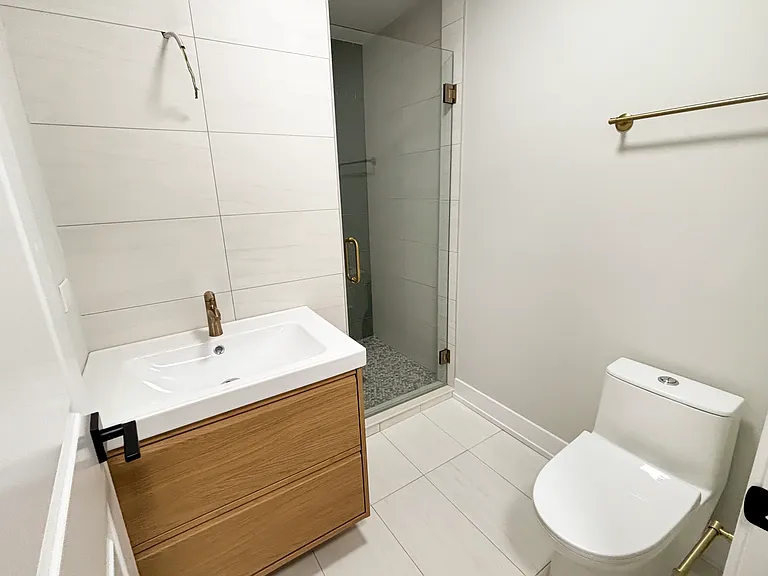 3300 W Pershing Rd #3F — Photo 6