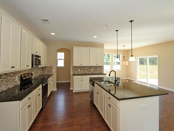 3rd image of 105 Long Needle Estates Ln