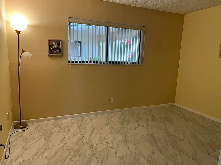 5220 Las Verdes Cir #101 — Photo 20