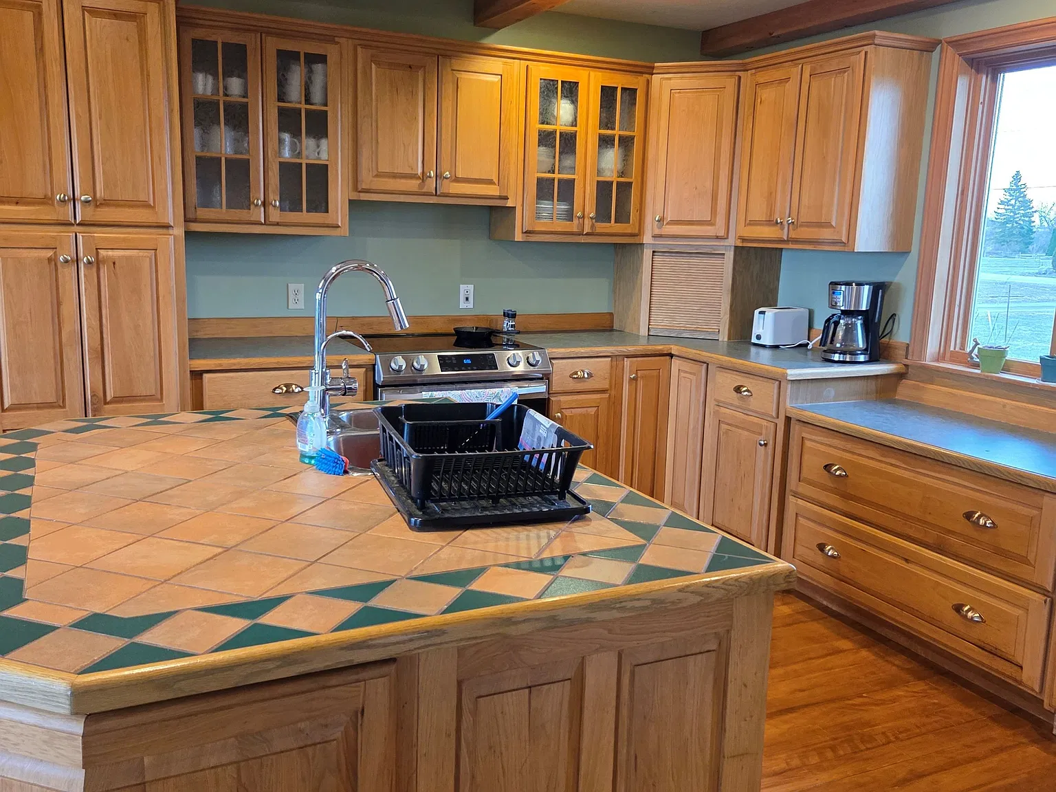 3 bed, $3,750 — Photo 2
