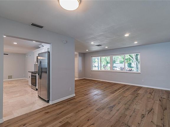 5th image of 6293 32nd Ave N