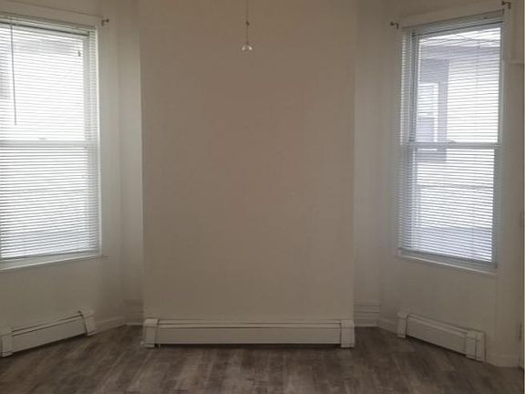 5th image of 305 S 6th Ave Unit 1