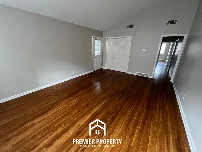 3460 Luzon Dr — Photo 2