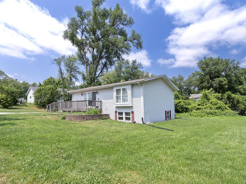 1st image of W772 Douglas AVENUE
