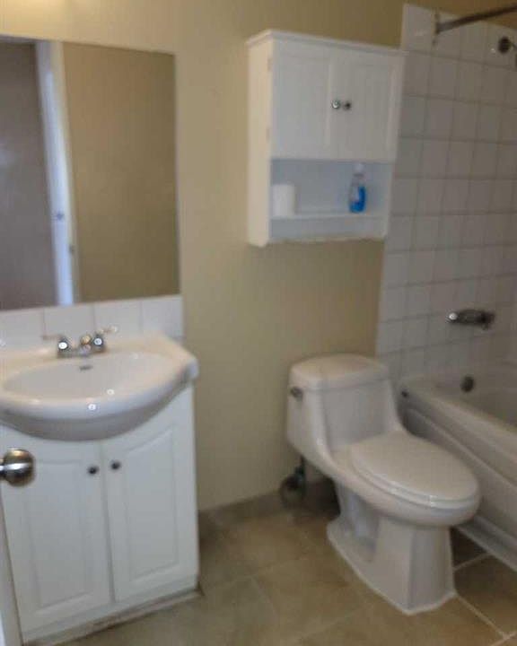 1st image of 1712 W 38th St SE #209