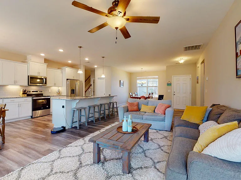 912 W Arboria Dr — Photo 15