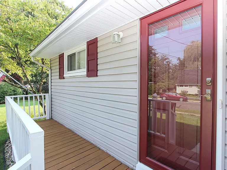 2204 Luzerne Ave — Photo 4
