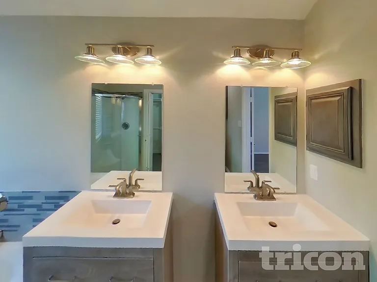 2520 Clovermeadow Dr — Photo 10
